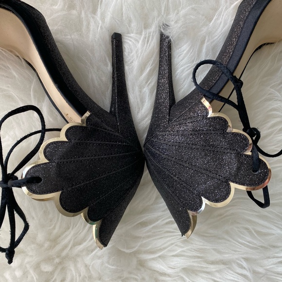 Nine West Gold and Black Heels - Picture 3 of 5